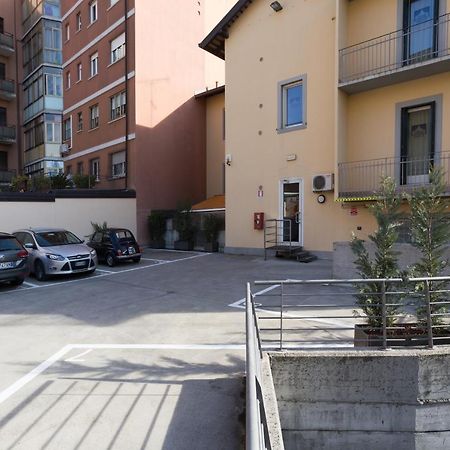 Albergo Residenza Al Teatro Удине Екстериор снимка